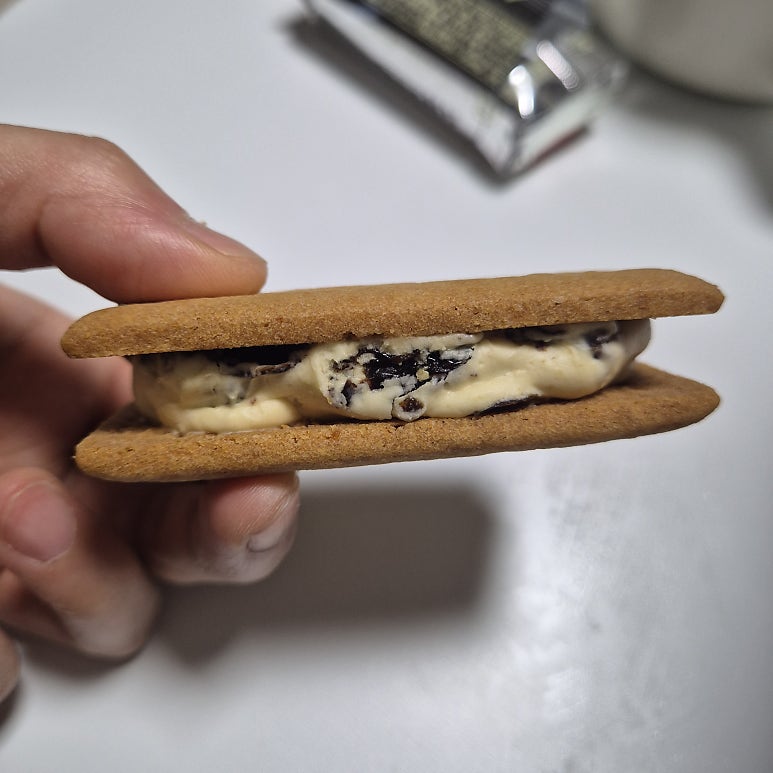 Best Sapporo Dessert Souvenirs: Rokkatei Butter Sando, Ryugetsu An-Bata-San & Kinotoya Apple Pie (Honest Review)