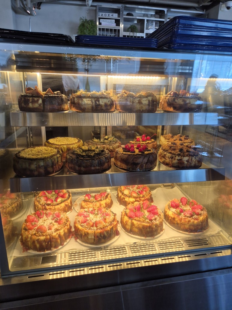RUF RUF: the crumble cheesecake café everyone's talking about in Seongsu, Seoul