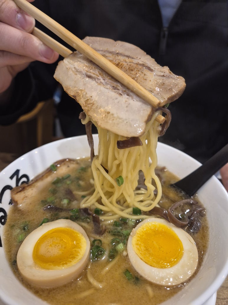 Tsuru Tsuru: honest review of the house-made mazesoba and ramen near Sungshin Women's University (Seoul)